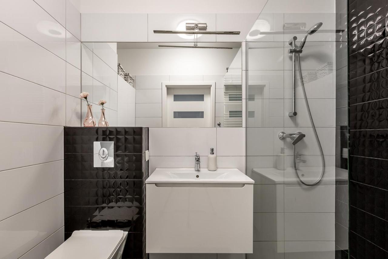 Apartament Amistic Apart *