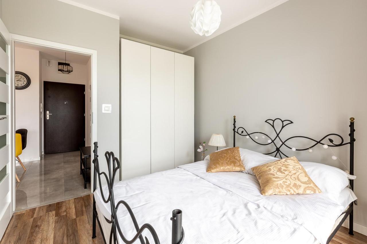 Apartament Amistic Apart *